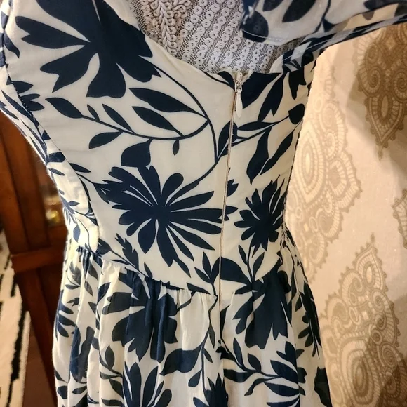 Camila Dress | Palm Springs Floral Midi - Picture 3 of 12